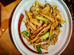 肉沫炒酸笋-辣不二地道川菜(汉水路店)