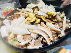 -一朵菌·野生菌探索家火锅(南亚店)
