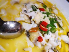 酸菜鱼-蜜桃餐厅·伴山(绿宝广场店)