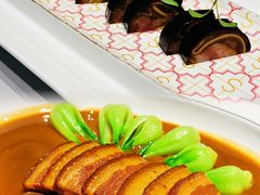 牛肝菌酱香猪耳-屋里厢上海菜馆