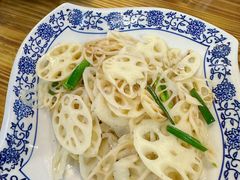 清炒莲藕片-记忆湘菜馆(芙蓉镇店)