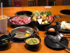 -呷哺呷哺(普陀乐购真北店)