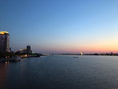 -人民防洪胜利纪念塔