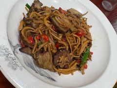 -湖南人家湘菜馆(镇江路店)