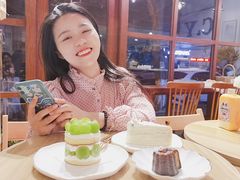 -C.Y Cafe