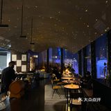 这M stand 除了招牌燕麦曲奇拿铁，还能喝酒？