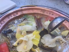 -阿婆情腊排骨火锅(金虹路店)