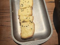 烤榴莲云朵面包-拾光与烟火丨炭火串烧·自贡小活鲜(西村大院店)