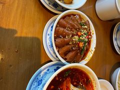 -炉小二铜锅牛蛙•川湘菜(三里屯店)