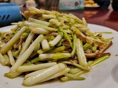 炒水芹-虎洞山庄食府