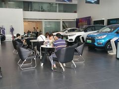 -弘仁宝佳比亚迪4S店(宝山旗舰店)