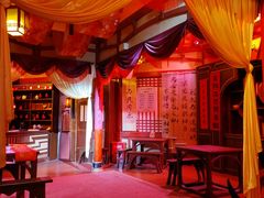 -暴风岛沉浸式体验馆(百联世纪店)