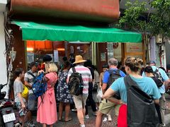 -Bánh Mì Huynh Hoa