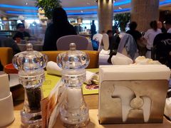-咖啡苑自助餐厅·中国大饭店