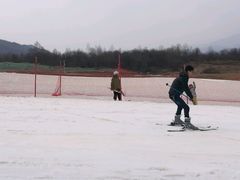 -鳌山滑雪度假区