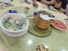 -鹏城人家海鲜酒家·23年老字号(较场尾店)