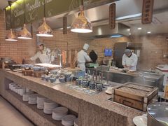 -亮马河饭店翠雅咖啡厅