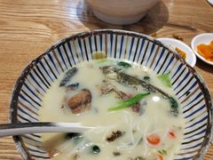 -鲜越鲜鱼粉(财富购物中心店)
