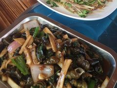 味道好极了-堤边美食