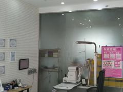 -诺柯视眼镜-蔡司依视路官方工厂店(淞南一店)