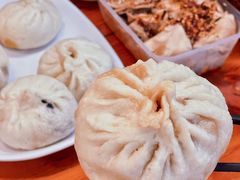 咸蛋黄超人包-老陶包子铺(南大西南村店)