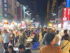 -六合夜市