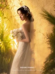 -雪中彩影婚纱摄影·微光艺术中心