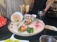 -鲜入唯煮·港式海鲜牛肉火锅(金宝街店)