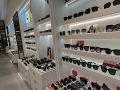 -J-Optical佳视明眼镜·蔡司视觉(青岛金茂览秀城店)