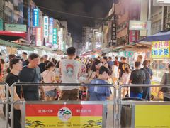 -六合夜市