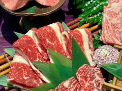 -铭牛烧肉·和牛海鲜自助(高新月牙湖店)