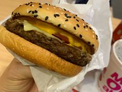 安格斯厚牛堡-麦当劳(金稻田路餐)