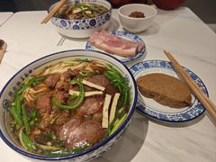 -镇南锅盖面馆(解放路店)