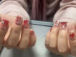 -芊屿芊浔美甲