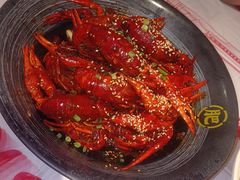 -肥肥虾庄·金牌油焖大虾(汉街SKP店)