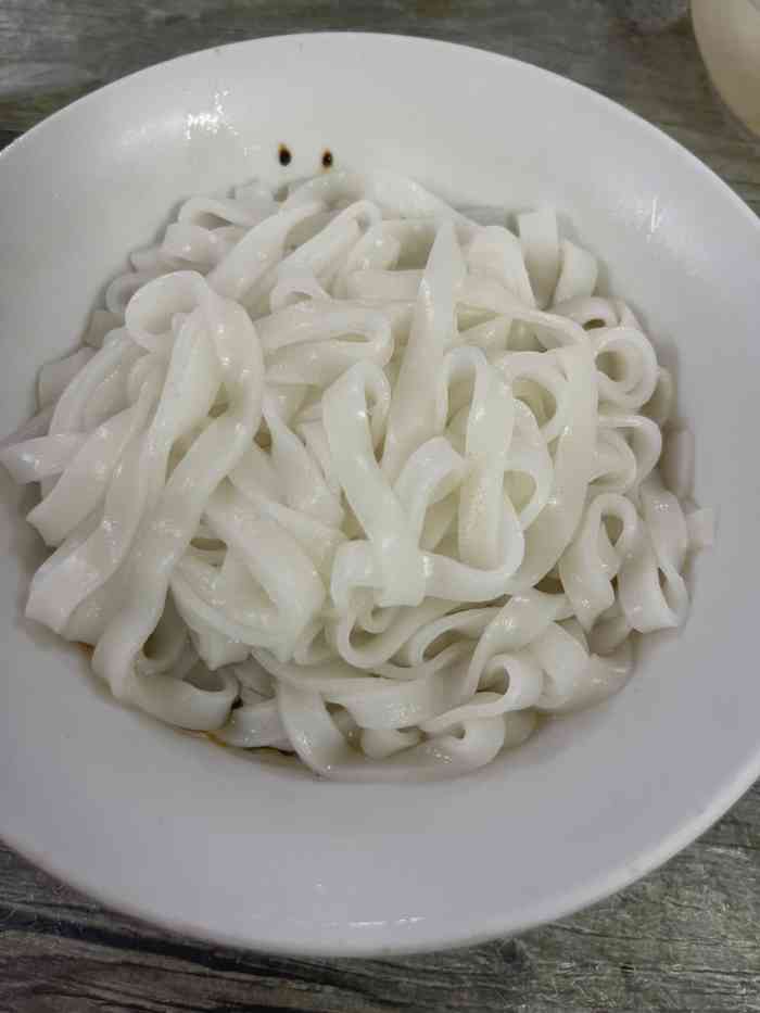 天下第一光头粉(长郡中学店)-"补一下点评,过去好久了呀.记得是在长沙