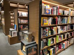 -茑屋书店(天目里店)