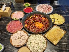 -冯校长老火锅(中联广场店)