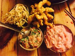 鹅肠&nbsp;酥肉&nbsp;香菜丸子&nbsp;方竹笋-岗上渣渣老火锅(两路口店)