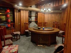 包厢-万里闯关东铁锅炖菜馆(高新旗舰店)