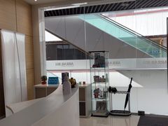-瑞尔齿科(上海长风大悦城店)