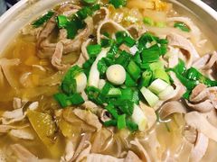 酸菜猪肚锅-卢大鲜鱼头捞饭(美利广场店)