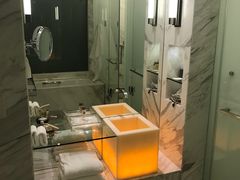 -上海滴水湖皇冠假日酒店