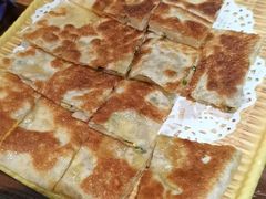 印度鸡蛋葱香飞饼-乡土黄·鲜牛肉火锅·小龙虾(兴业街店)