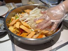 -黄记煌三汁焖锅(新佳丽江汉路店)