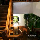 店面装修典雅、古朴，老板和服务员都很热情