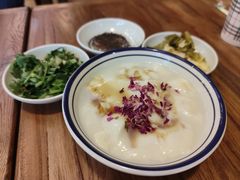 冰豆花-云阿蛮云南生烫牛肉米线(奉贤路店)