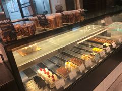 -Dough&Joe团憩(瑞虹天地月亮湾店)