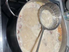 -尚尚仙·酸汤猪手·猪肚鸡火锅(华联万柳购物中心店)