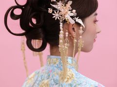 -贺加贝化妆美甲培训学校
